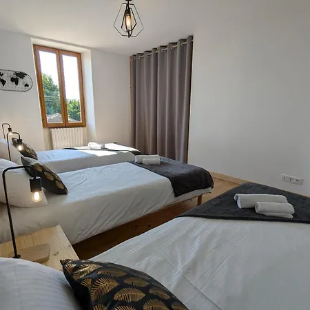 Maison Charentaise Moderne Avec Piscine Privative, Proche D'angouleme, Ideale Pour Familles - Fr-1-653-260