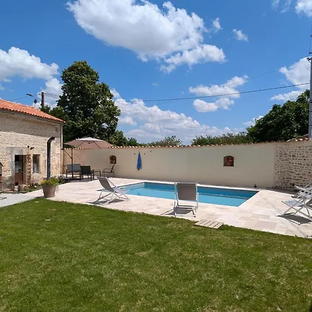Holiday home Maison Charentaise Moderne Avec Piscine Privative, Proche D'angouleme, Ideale Pour Familles - Fr-1-653-260 Marsac (Charente)